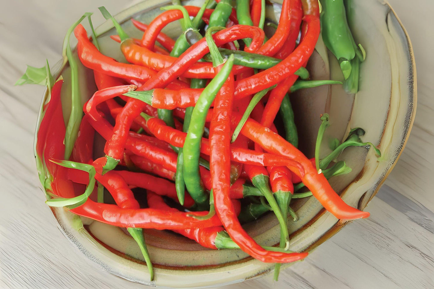 Hot Cayenne Red Long Pepper Seeds: Heirloom Chili for Spicy Cooking