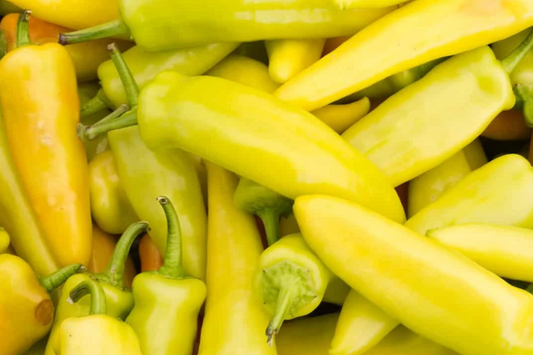 200 Hungarian Wax Hot Pepper Seeds - Heirloom, Non-GMO, Spicy Banana Peppers