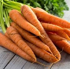 300 Tender Sweet Carrot Seeds – Daucus carota – Extra Sweet, Crisp Texture, Heirloom, Non-GMO, Perfect for Juicing