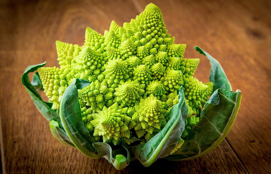 Broccoli Romanesco Seeds - 100 Count - Heirloom Vegetable - Brassica oleracea 'Romanesco' - Unique Fractal Heads